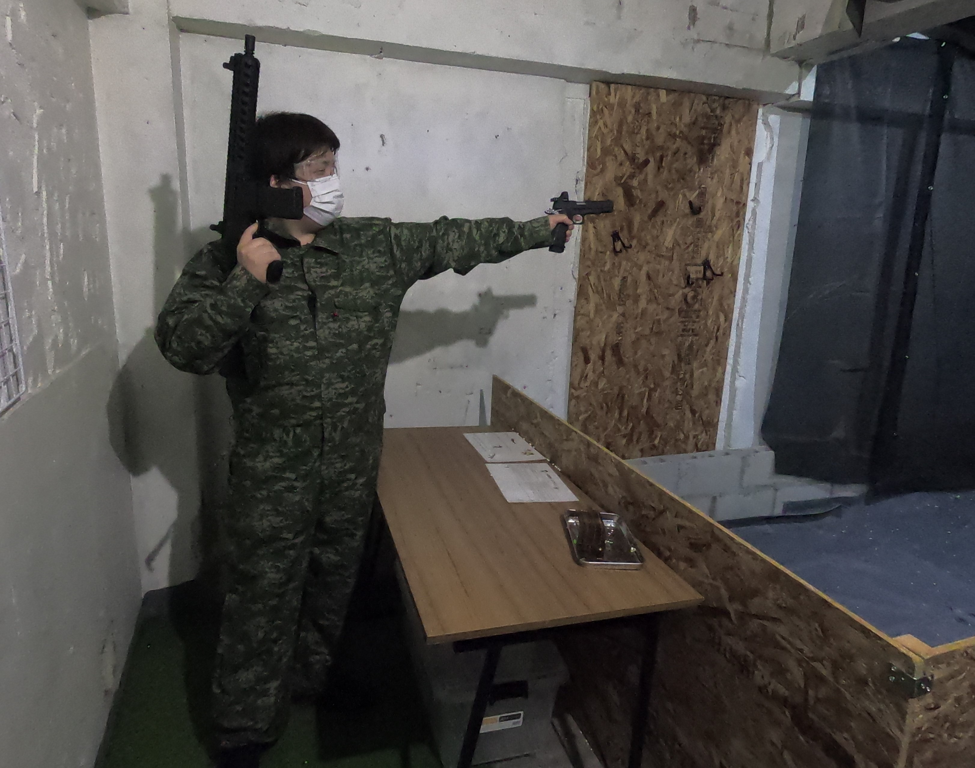 撃～って撃～～って撃ちまくる♪あなたも私もトリガーハッピー☆