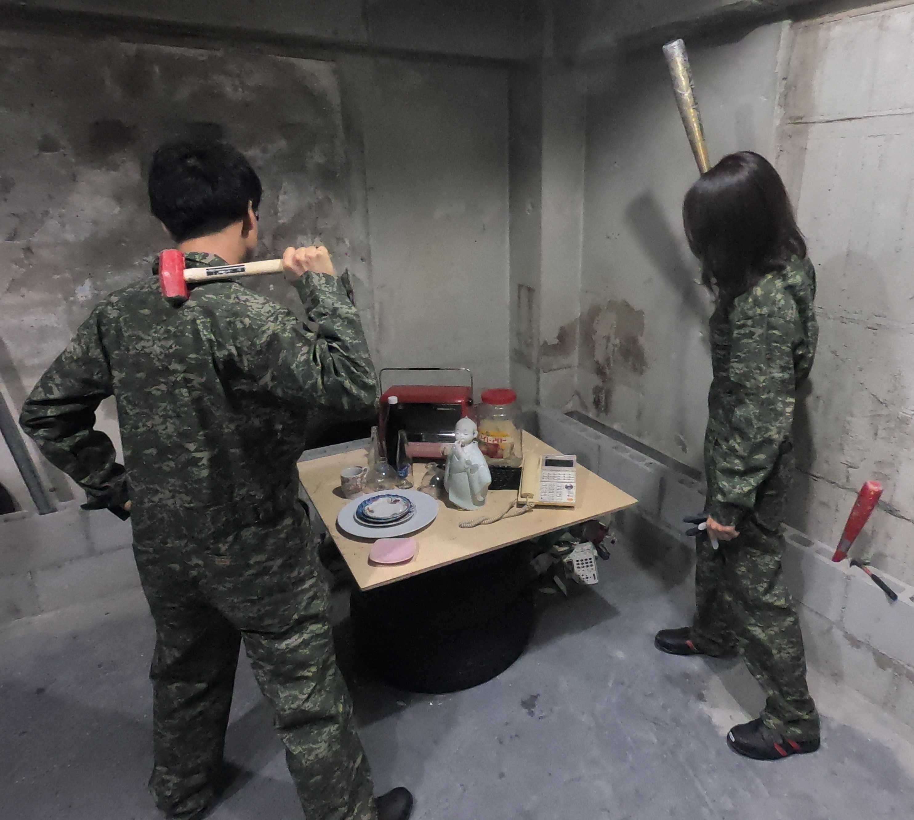 恐怖！？消える人形・・・（恐ﾗｸ叩ｲﾃ粉々ﾆ破壊ｼﾀﾀﾒ）