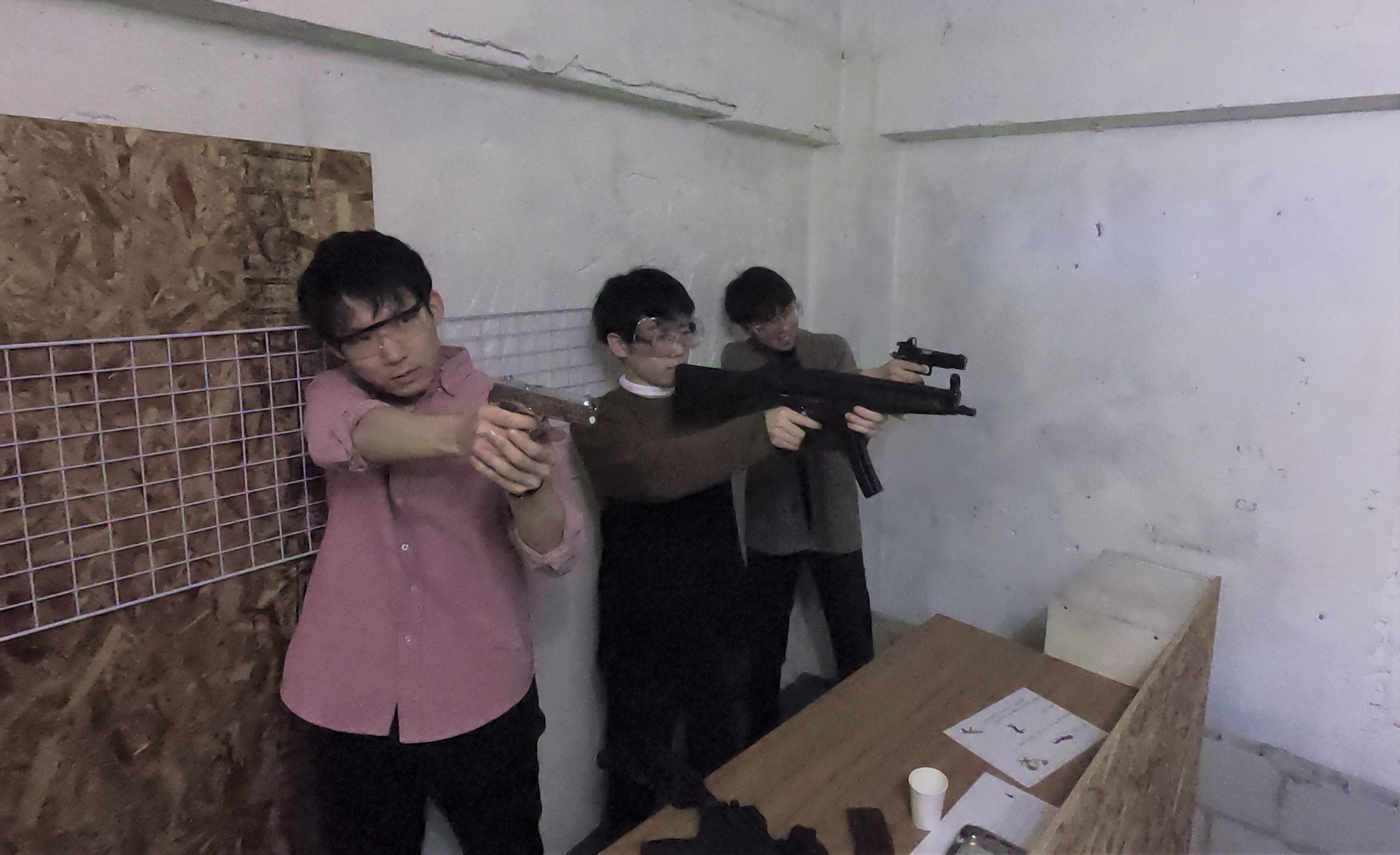 気分は戦場！的を破壊しまくるエアガン射撃！