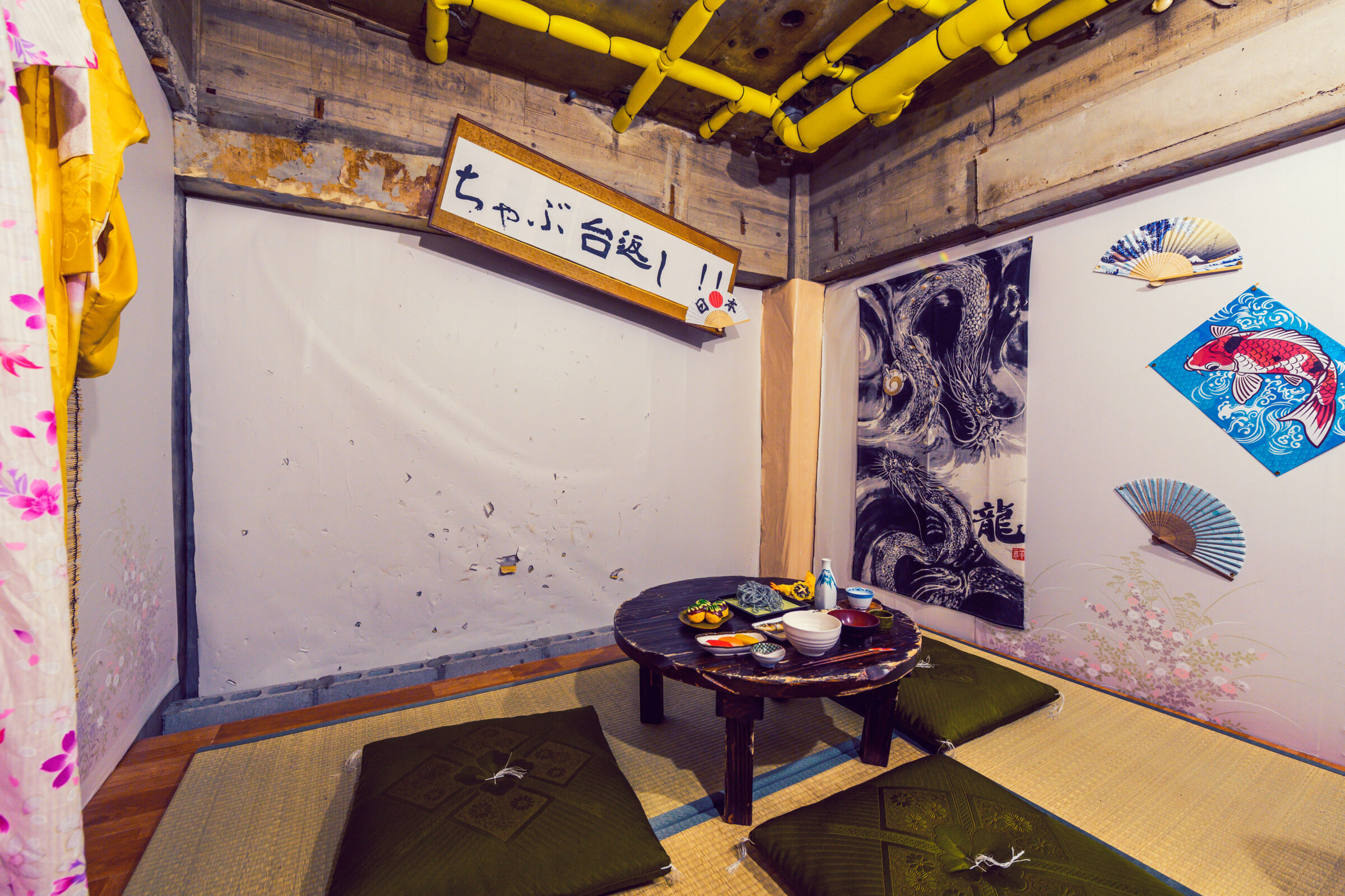 ちゃぶ台返しがイライラ解消に効くエビデンスがあるだと...マジか？！ | 大阪の非日常体験型アミューズメント施設