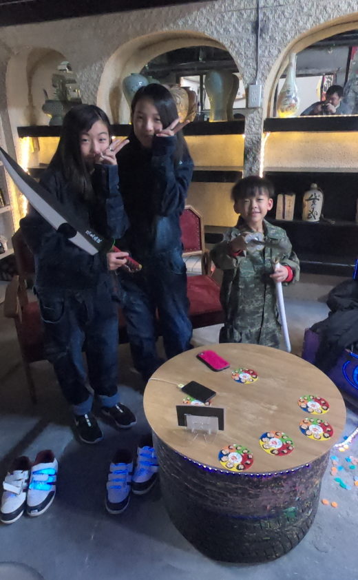 珍しい遊び場に子供も大はしゃぎ