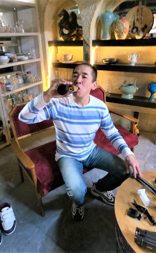 ほいでビール！Youtuberのあきボーさんがご来店、ぐびぐびとビールが美味しそう☆